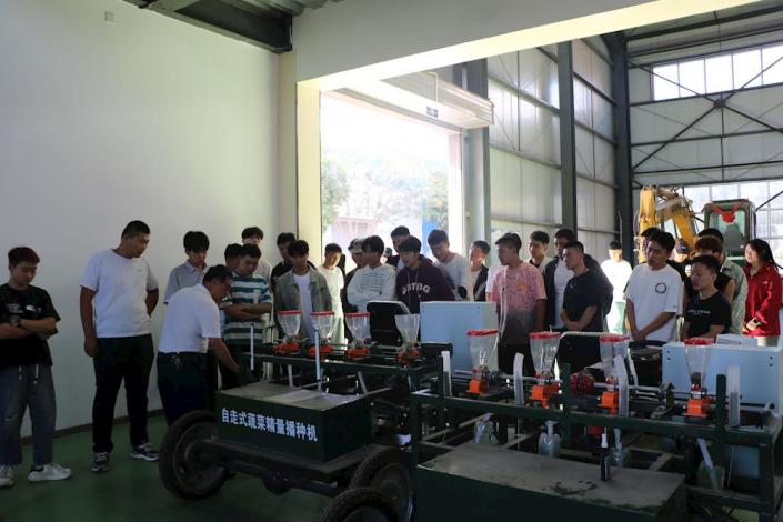 bfd59e3ff6a240e7a65490fea2ff686d.png bfd59e3ff6a240e7a65490fea2ff686d.png