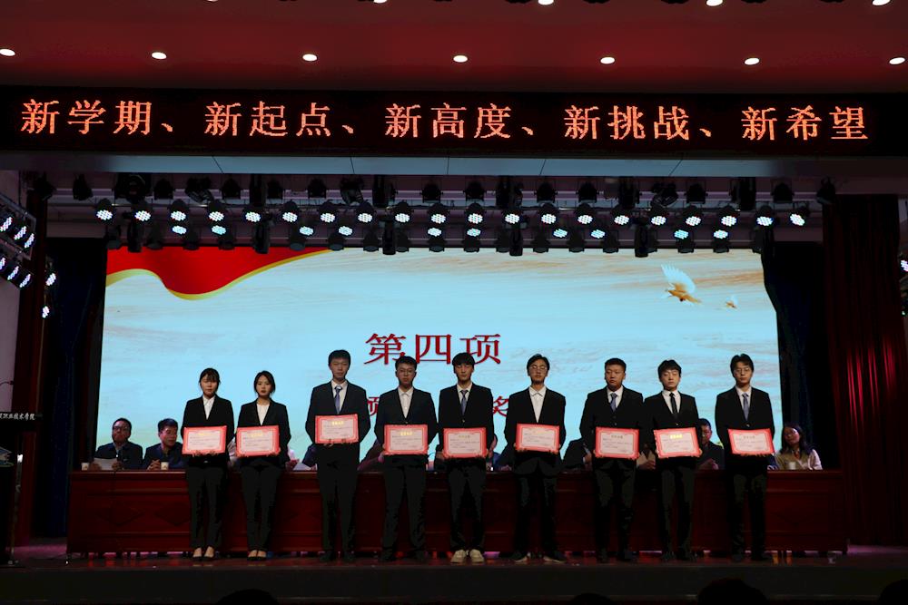 a673b18e10074578b4886d8c56219f10.jpg a673b18e10074578b4886d8c56219f10.jpg