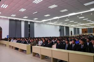 新学期 新起点 新高度 新挑战 新希望——bv伟德国际1946 组织召开2023级新生入学教育暨表彰大会